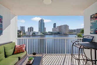 Building Photo - 121 Golden Isles Dr