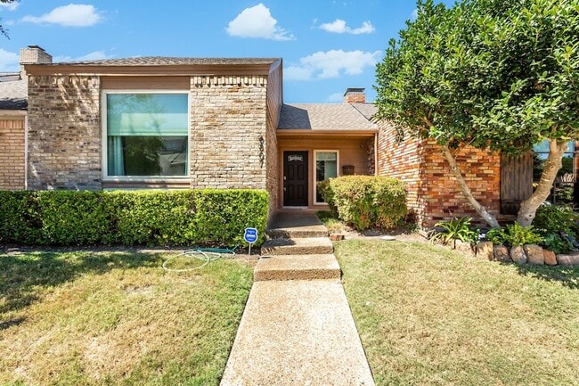 Photo - 6807 Anglebluff Cir Townhome