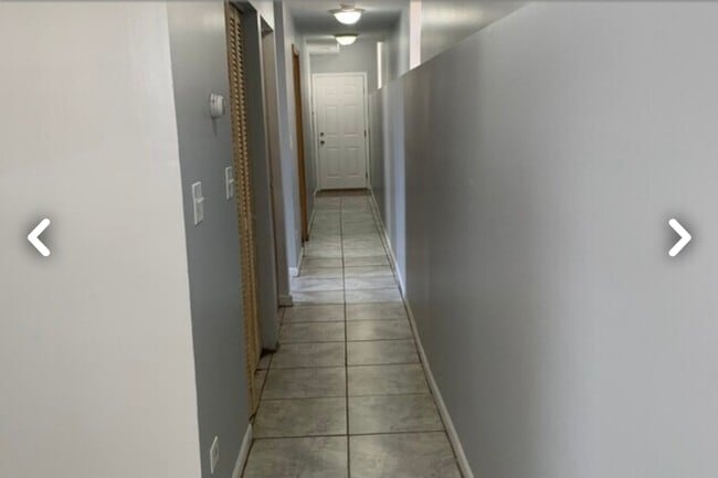 Building Photo - 7456 S Stewart Ave