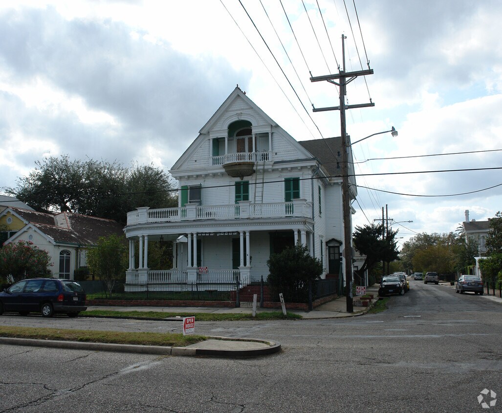Building Photo - 1140 Jackson Ave