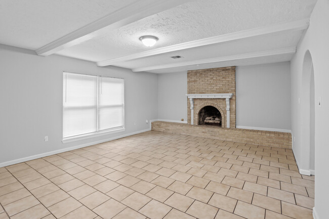 Building Photo - 1522 Grand Valley Dr