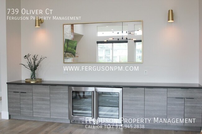 Foto del edificio - Luxurious Home in Lake View Oaks Folsom Lo...