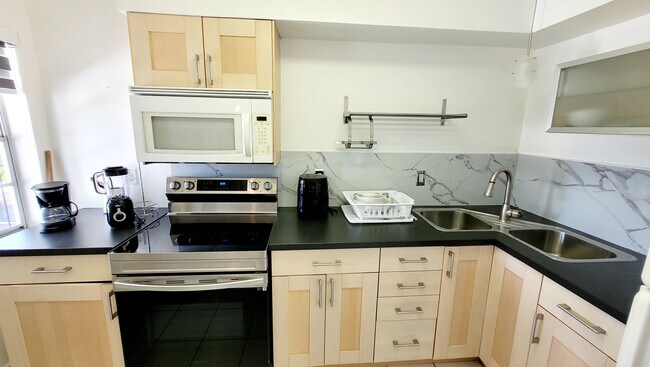 Foto del edificio - 1100 Atlantic Shores Blvd