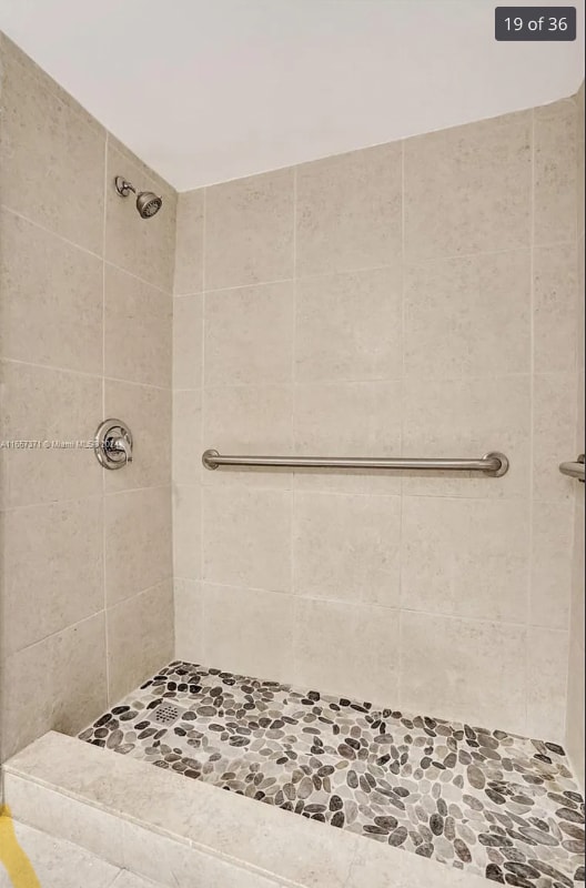 Foto del edificio - 7175 Orange Dr