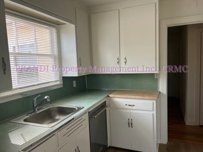 Building Photo - 1131 Magnolia Ave