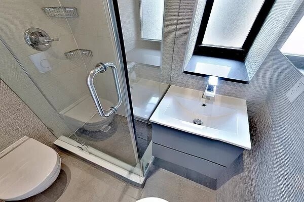 Foto del edificio - 227 E 82nd St