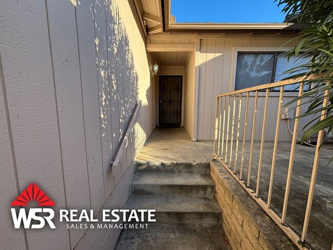 Foto del edificio - Clean 3 Bedroom Riverside Home Near Poly High and Victoria Ave with HOA Pool and 2-Car Garage