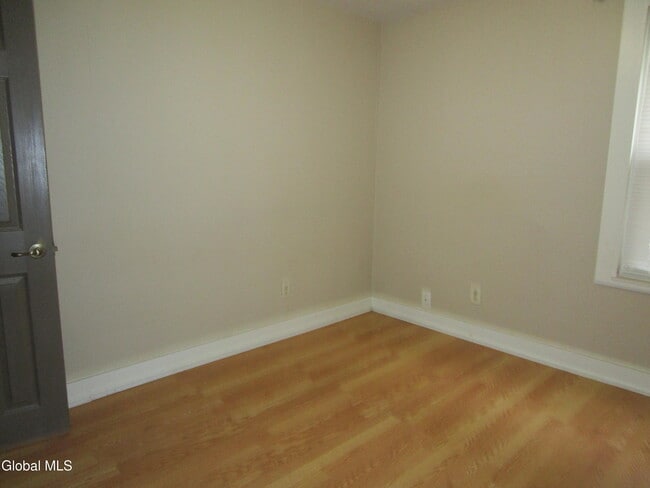 Building Photo - 1303 8th Ave