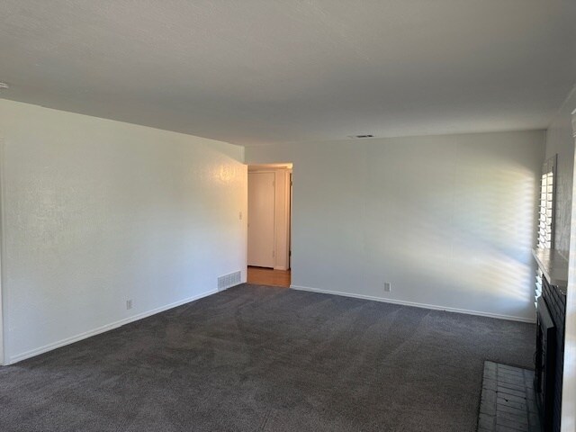 Building Photo - Stockton 3 Bedroom 1 Bathroom Home