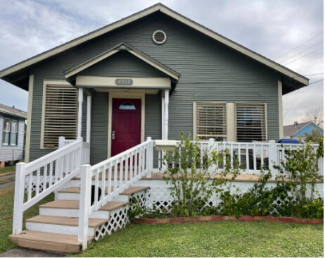 ¡Bienvenido a casa! - 4311 Avenue Q 1/2