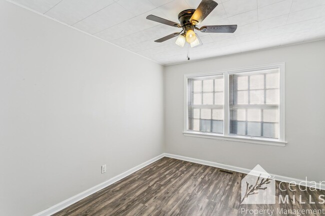 Building Photo - Affordable 1 Bedroom, Large Storage Basement