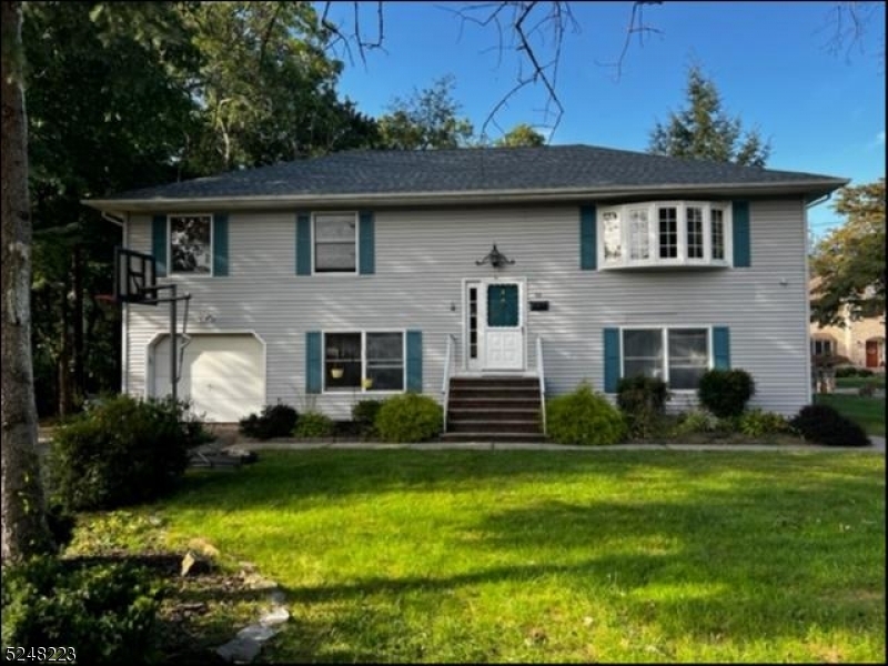 Primary Photo - 92 Mandeville Ave