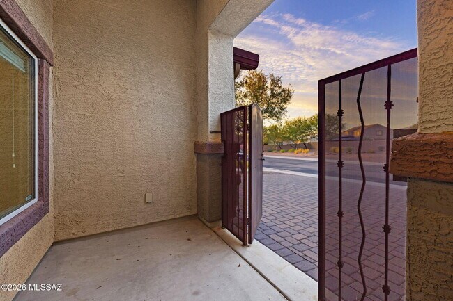 Building Photo - 9627 N Melandra Way