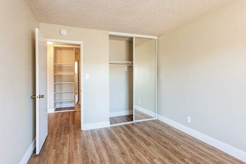 Foto del edificio - 3036 Greenhall Way