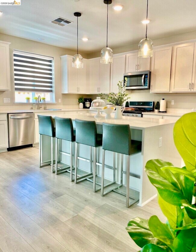 Building Photo - 183 Goose Creek Ave