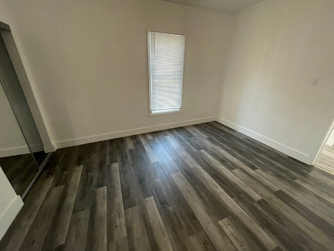 Foto del edificio - Updated 2 Bedroom, 1 Bathroom house with w...
