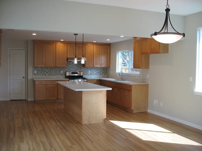 Building Photo - 2498 Amaryl Dr