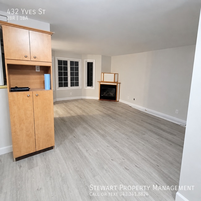 Building Photo - 432 Yves St