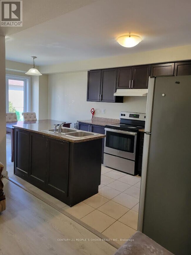 Building Photo - 420 Linden Dr