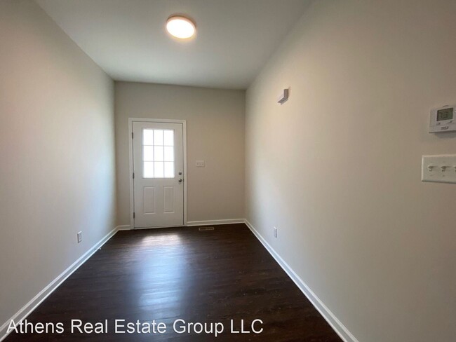 Building Photo - 5 br, 5.5 bath House - 484 First Street