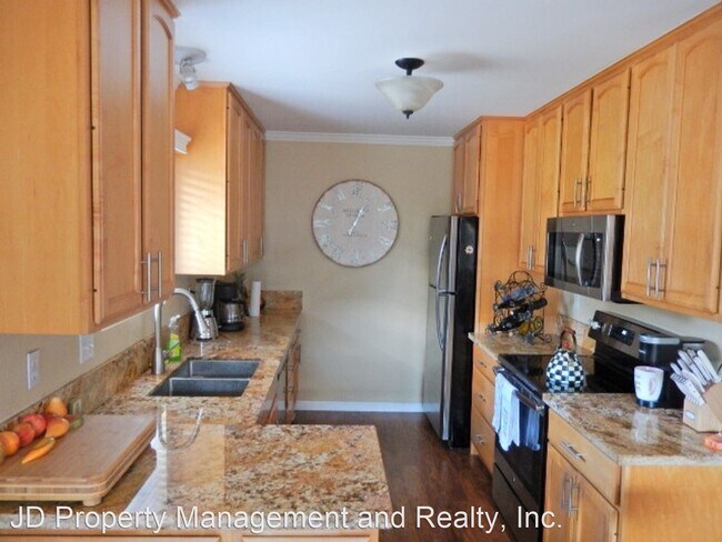Building Photo - 2 br, 1 bath House - 8015 Calle Fanita
