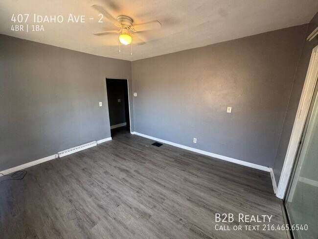Building Photo - 407 Idaho Ave