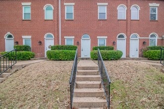 Building Photo - 5015 Birchman Ave
