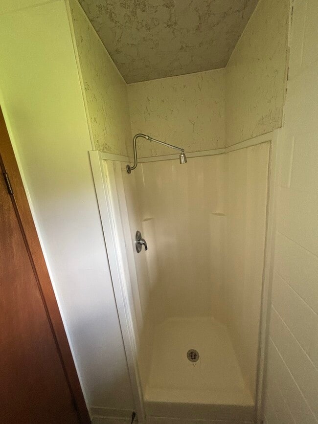 Foto del edificio - 913 S Main St