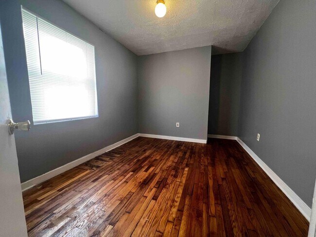 Foto del edificio - 3212 28th St SE