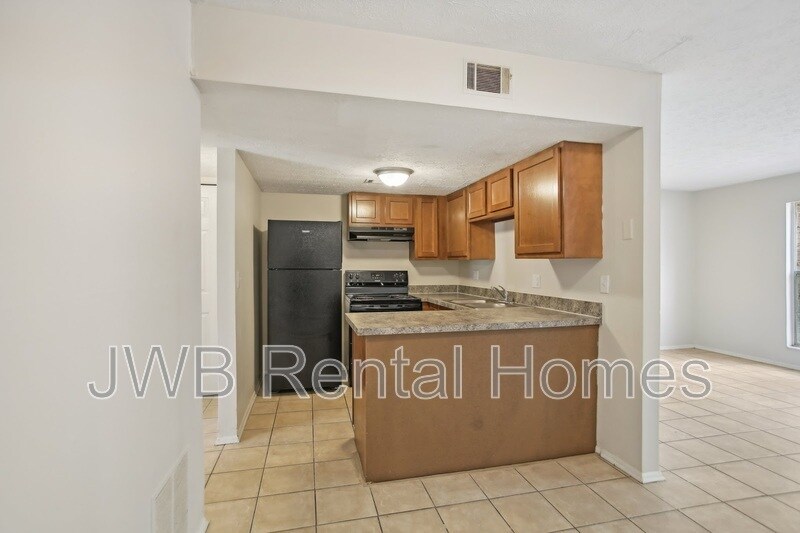 Photo - 7201 Arlington Expy #77