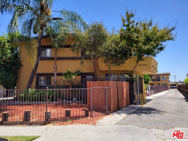 Building Photo - 6018 Hazelhurst Plz