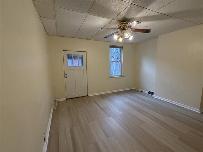 Foto del edificio - 235 38th St