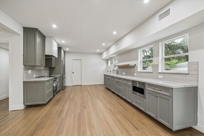 Foto del edificio - 1659 Harold St