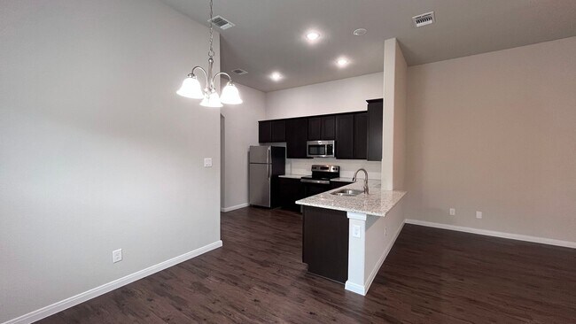 Foto del edificio - "Modern 3-Bed, 2-Bath Duplex Near Stevens ...