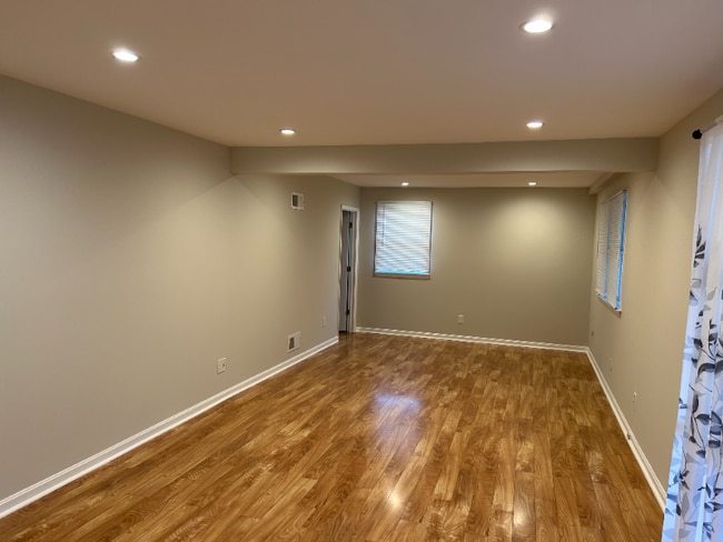 Building Photo - 5520 Halwis St