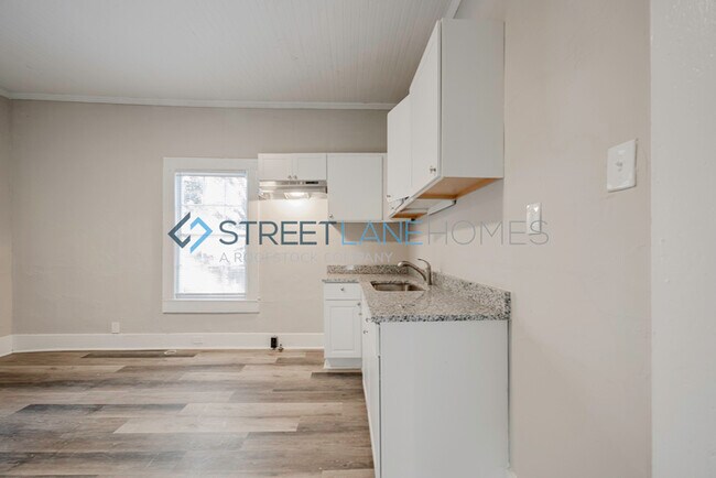 Foto del edificio - NOW OFFERING HALF OFF THE FIRST FULL MONTH...