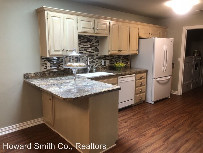 Foto del edificio - 3 br, 2 bath House - 10 Brennan Terrace