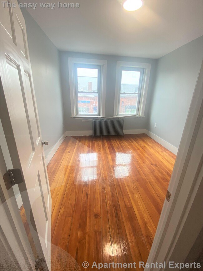 Foto del edificio - 449 Somerville Ave