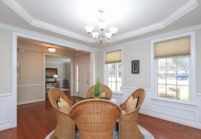 Foto del edificio - 8417 Henderson Rd