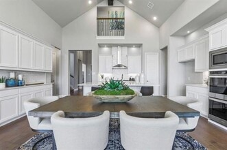 Building Photo - 15718 Tea Tree Rd