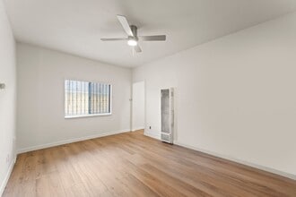 Building Photo - 182 W Vernon Ave