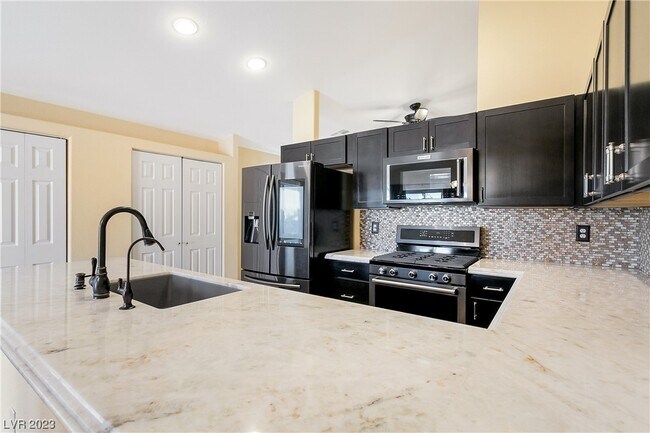 Building Photo - 8936 Medicine Wheel Ave