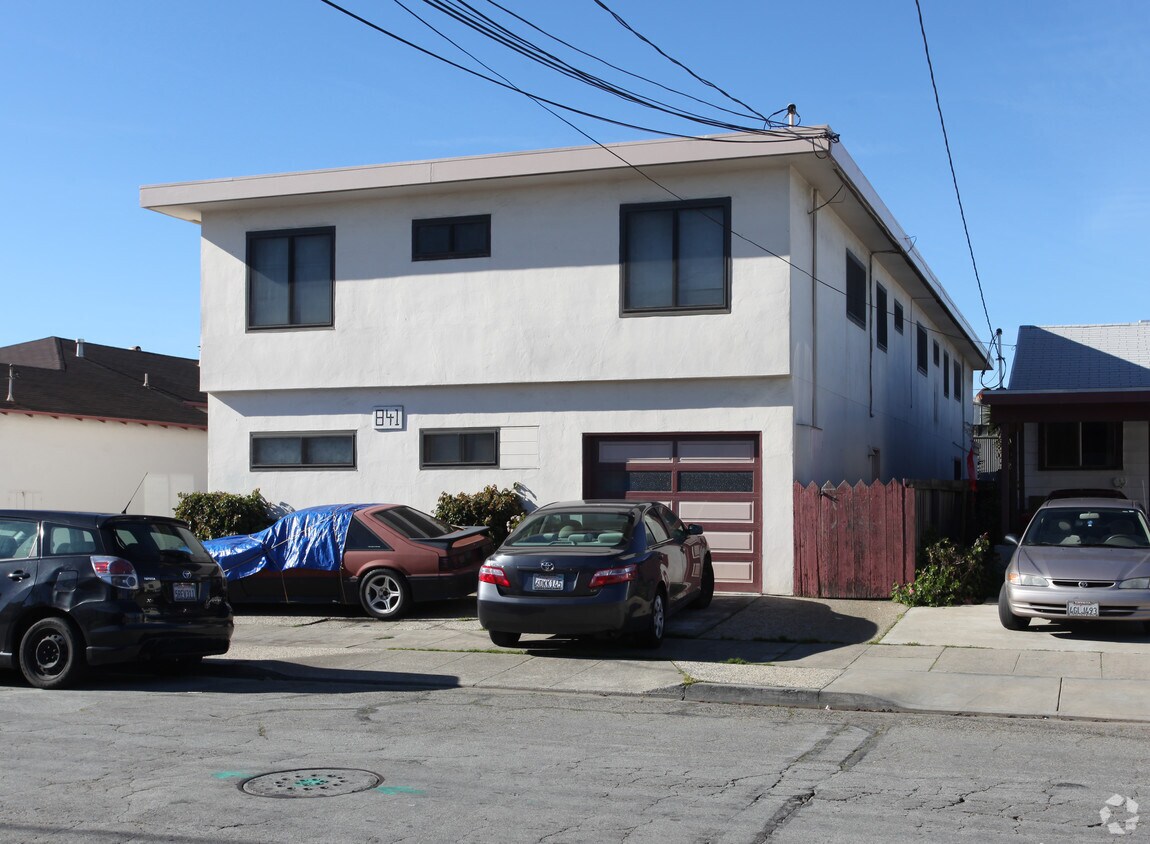 Building Photo - 841 2nd Ave