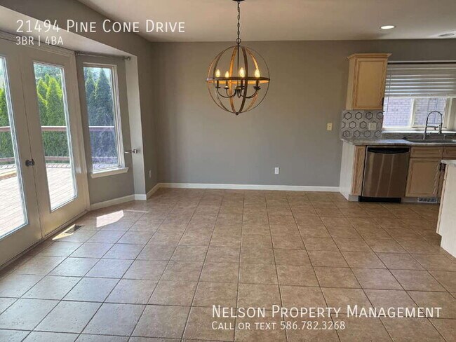 Foto del edificio - 21494 Pine Cone Dr