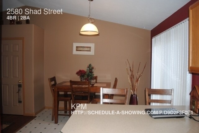 Foto del edificio - 2580 Shad St