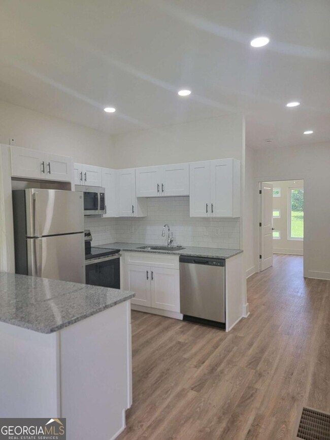 Foto del edificio - 1351 Brewster St SW