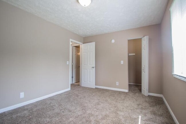 Photo - 11736 Arbor St Apartment