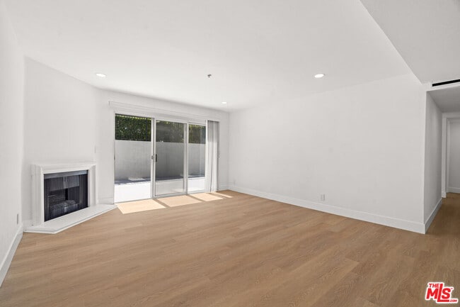 Building Photo - 16100 Sunset Blvd