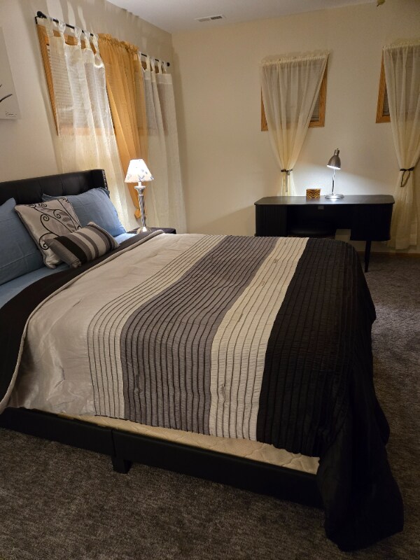 Photo - 468 E 42nd St Townhome