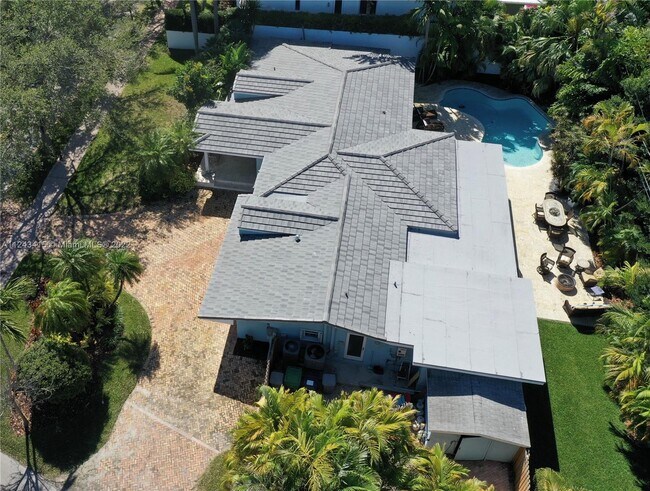 Foto del edificio - 710 Woodcrest Rd